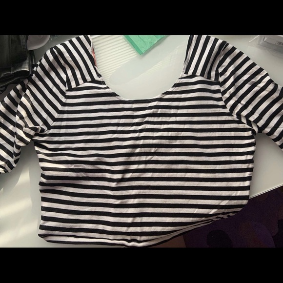 Billabong cropped t-shirt - Picture 2 of 2